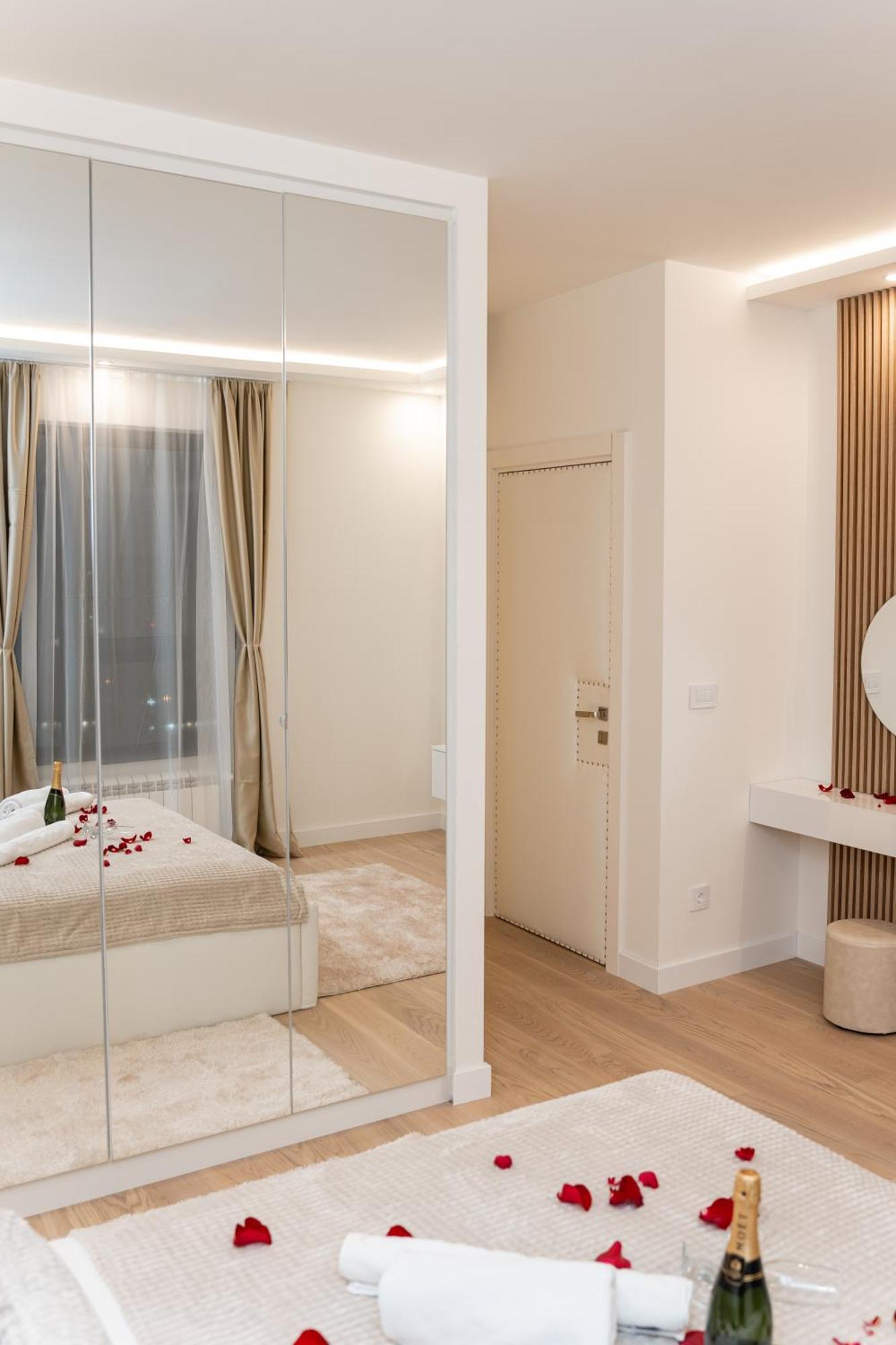 Sinfonia Lux Apartment Belgrad Exterior foto